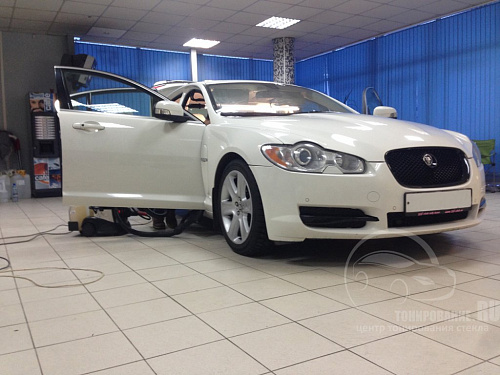Детейлинг Jaguar XF - химчистка и антибактериальная обработка салона