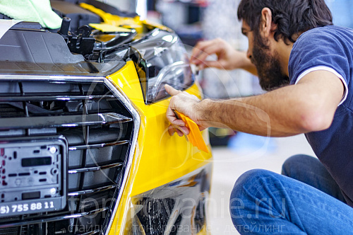 Комплект антигравийной защиты для желтой Audi TT. Фото - 3